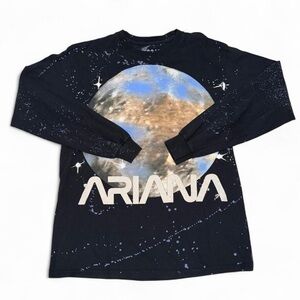 Ariana Grande black long sleeve shirt Size M